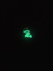 Shroom boarder glow pin